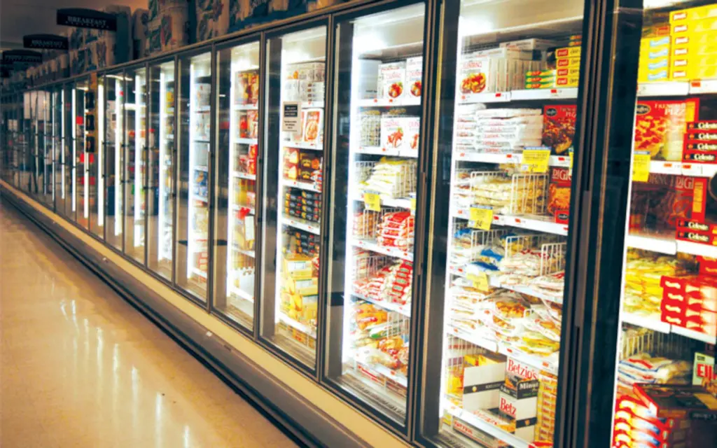 Expositores Refrigerados: Un ritmo de demanda 24/7
