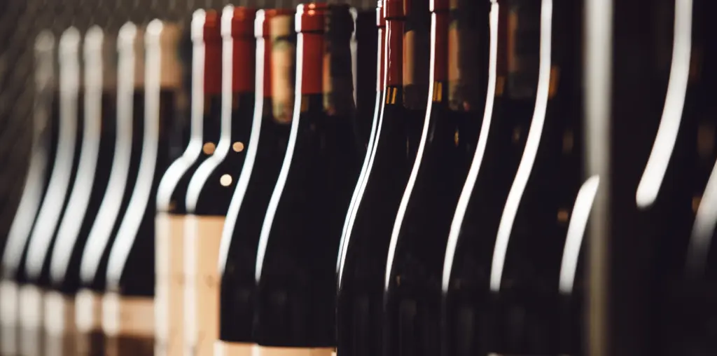 Cómo crear una bodega eficiente en su restaurante con cavas refrigeradas